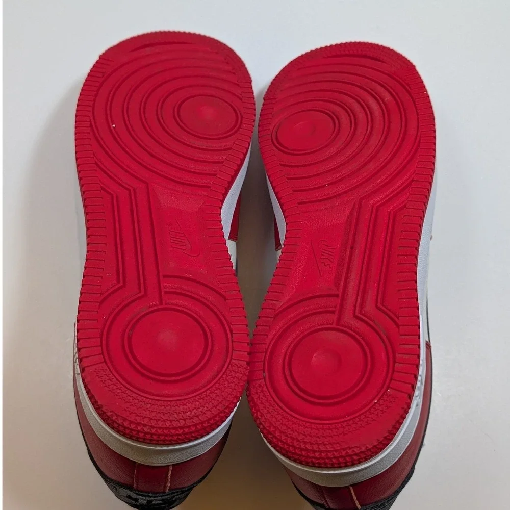 Nike Air Force 1 Low Red White Black DV3892-900 Leather Sneakers Mens 9.5‎ Retro